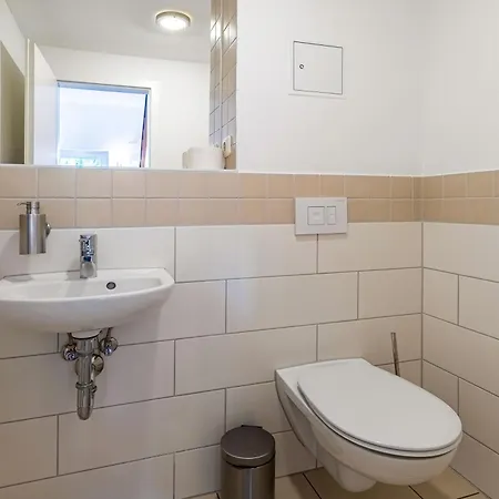 Fischadler - Mit Terrasse, Kamin, Bootsverleih & Seezugang Jabel