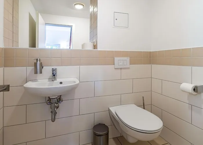 Fischadler - Mit Terrasse, Kamin, Bootsverleih & Seezugang Jabel