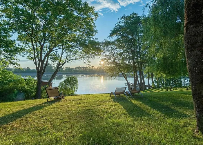 Fischadler - Mit Terrasse, Kamin, Bootsverleih & Seezugang Jabel
